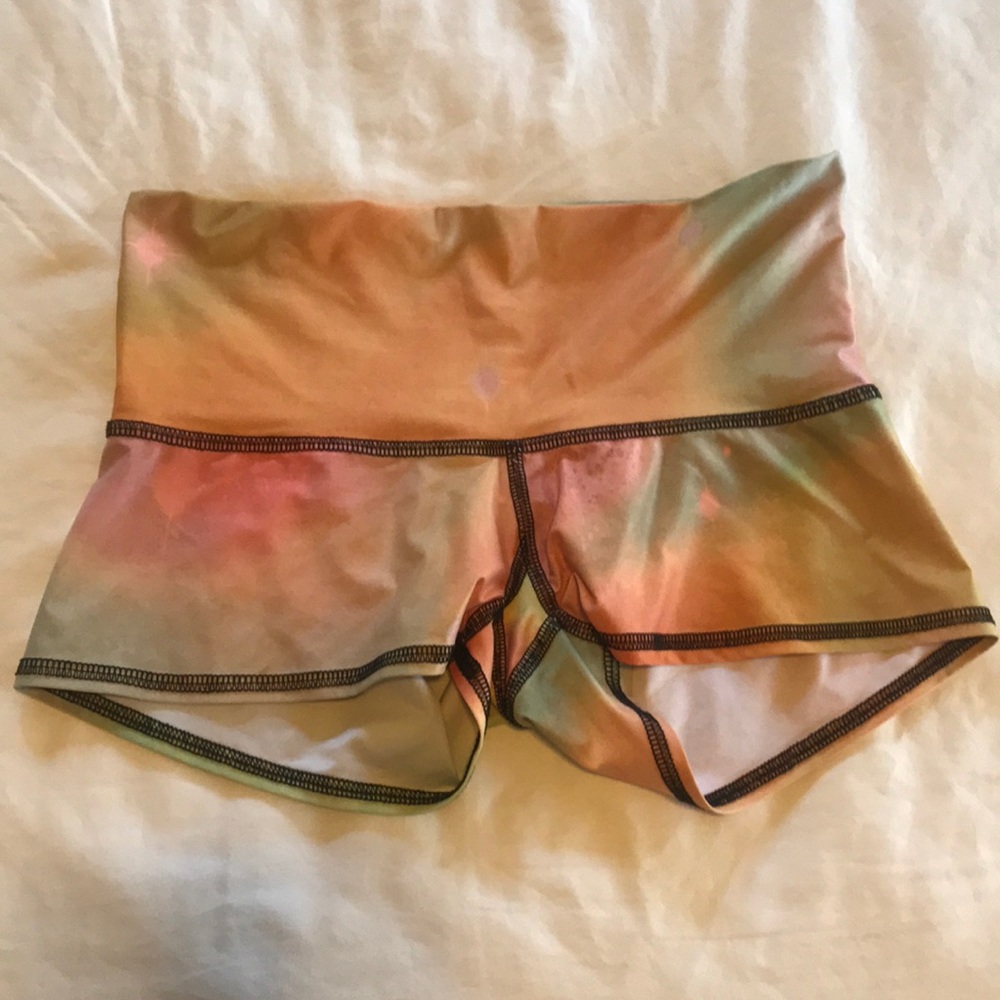 Teeki shorts